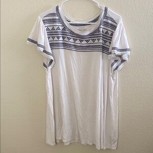 Torrid White Tee‎ with Navy Accents